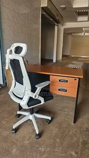 Adjustable Black White Office Chair and Table