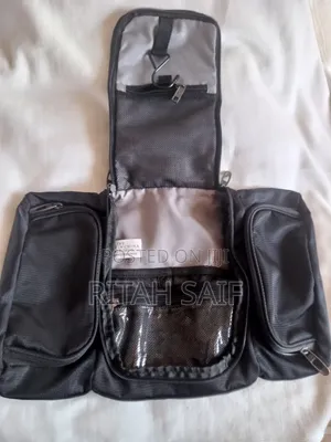 Black Trave/Toiletry/Cosmetic Bag
