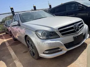 Mercedes-Benz C180 2014 Silver