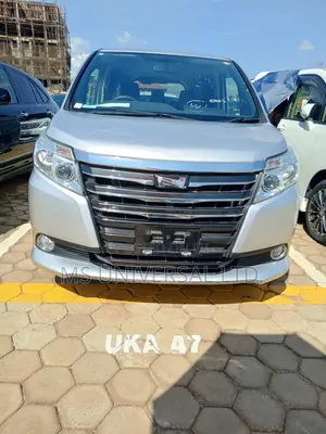 Toyota Noah 2.0 FWD (8 Seater) 2016 Silver