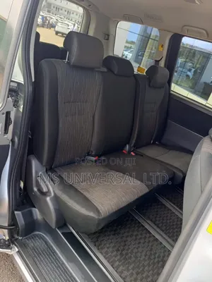 Toyota Noah 2.0 FWD (8 Seater) 2016 Silver