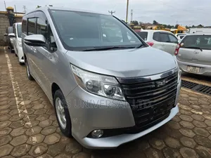 Toyota Noah 2.0 FWD (8 Seater) 2016 Silver