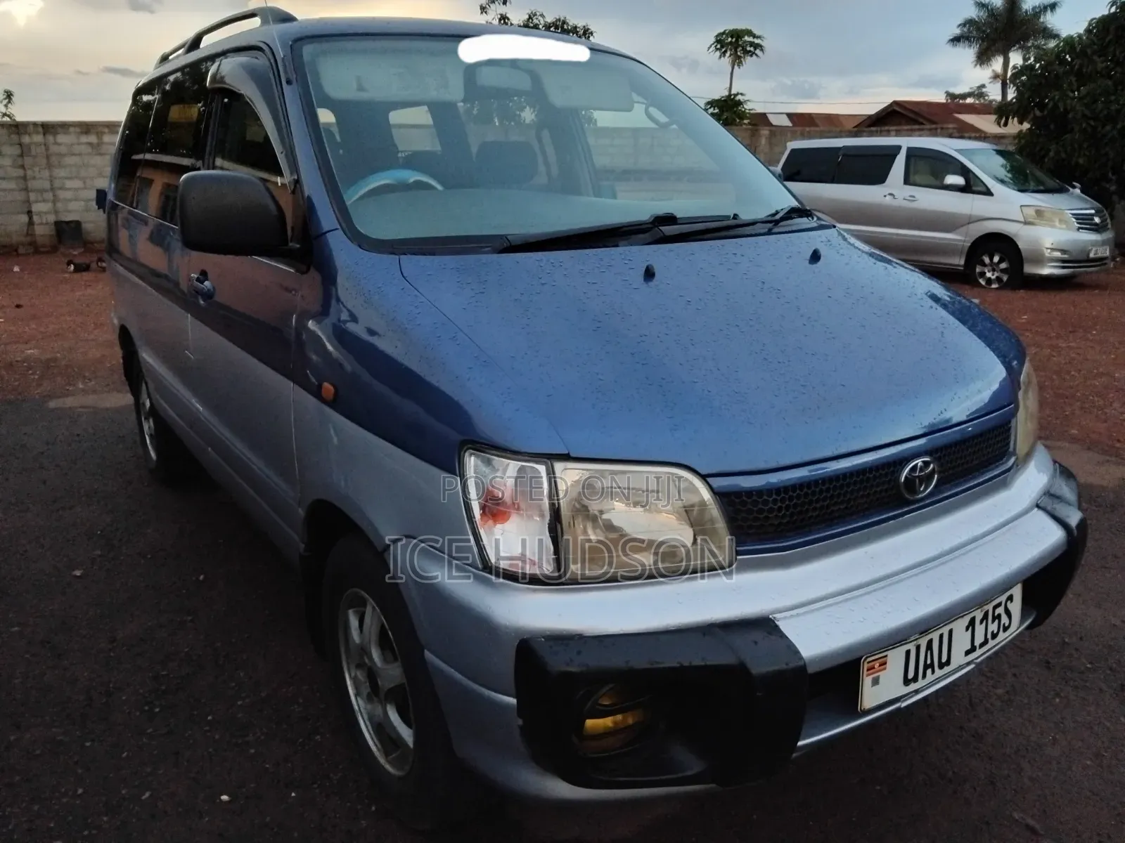 Toyota Noah 2001 Blue