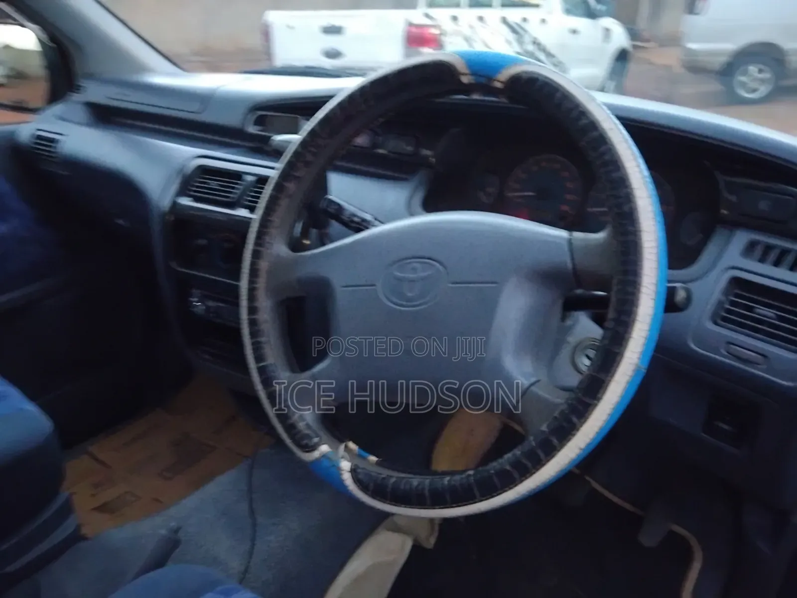 Toyota Noah 2001 Blue