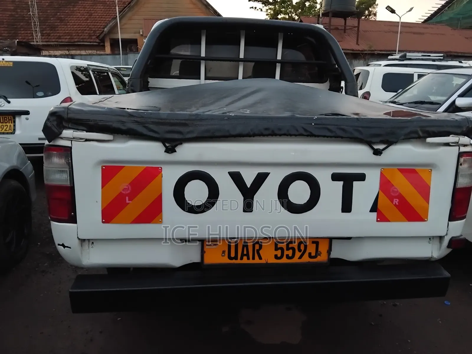 Toyota Hilux 2003 White