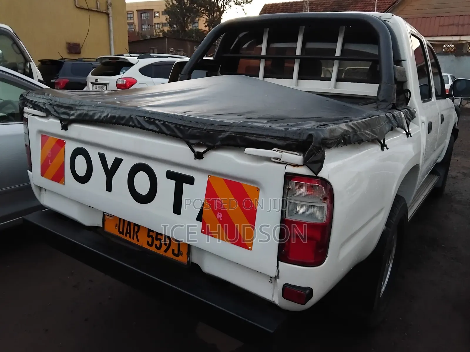Toyota Hilux 2003 White