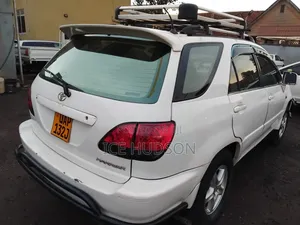 Toyota Harrier 1999 White