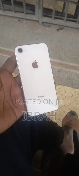 Apple iPhone 8 64 GB Gold