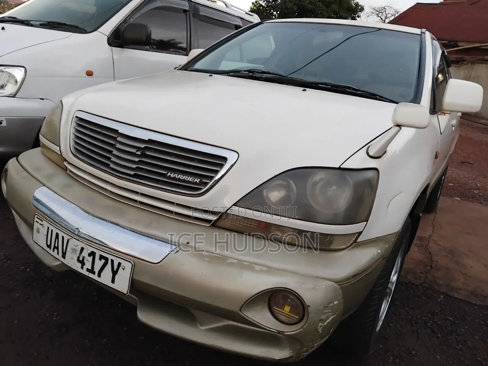 Toyota Harrier 2000 White