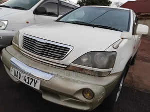Toyota Harrier 2000 White