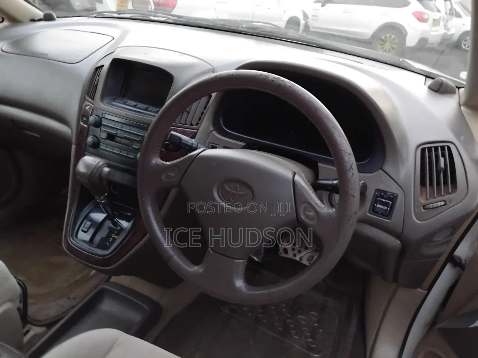 Toyota Harrier 2000 White