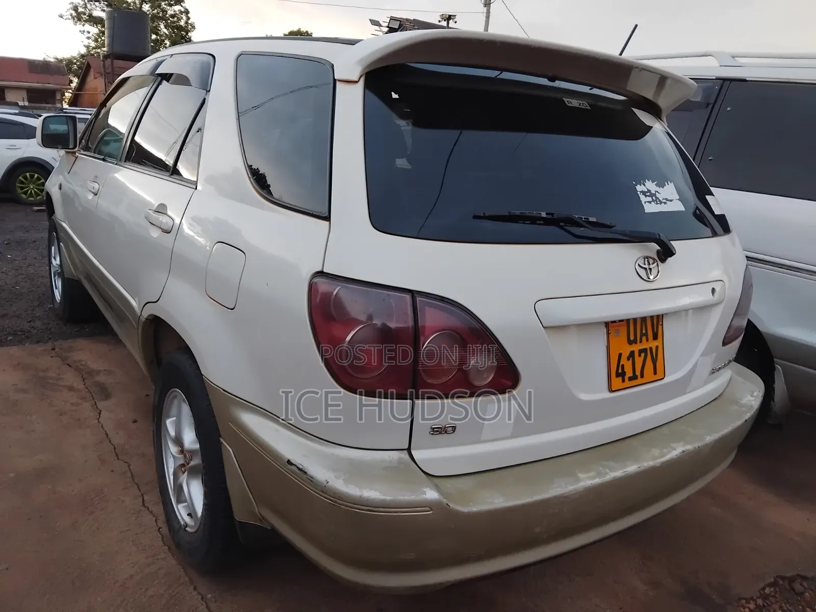 Toyota Harrier 2000 White