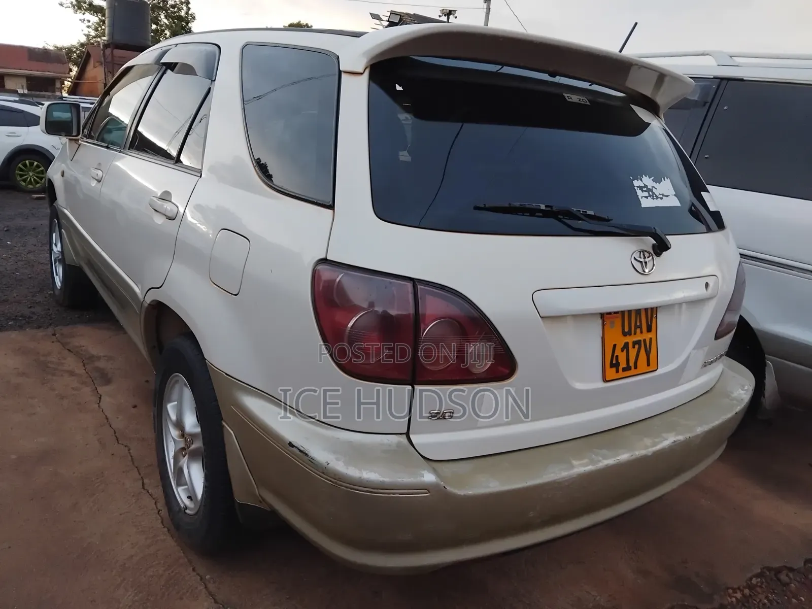 Toyota Harrier 2000 White