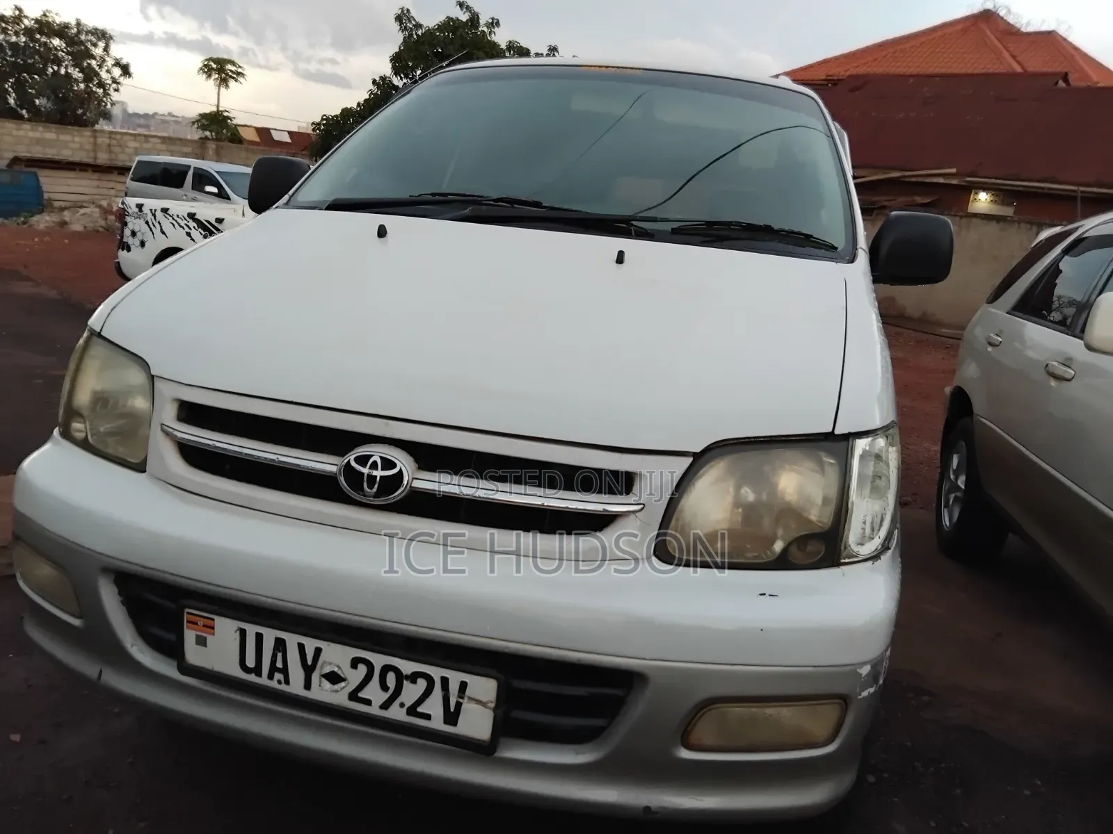 Toyota TownAce Noah 1999 White