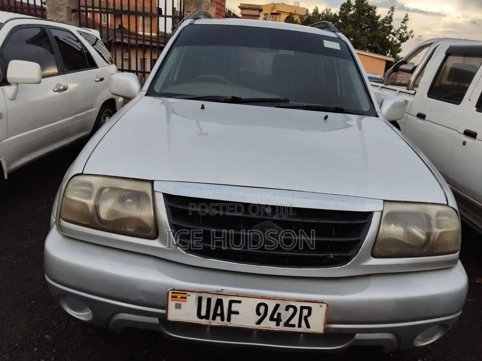 Suzuki Escudo 2002 Silver