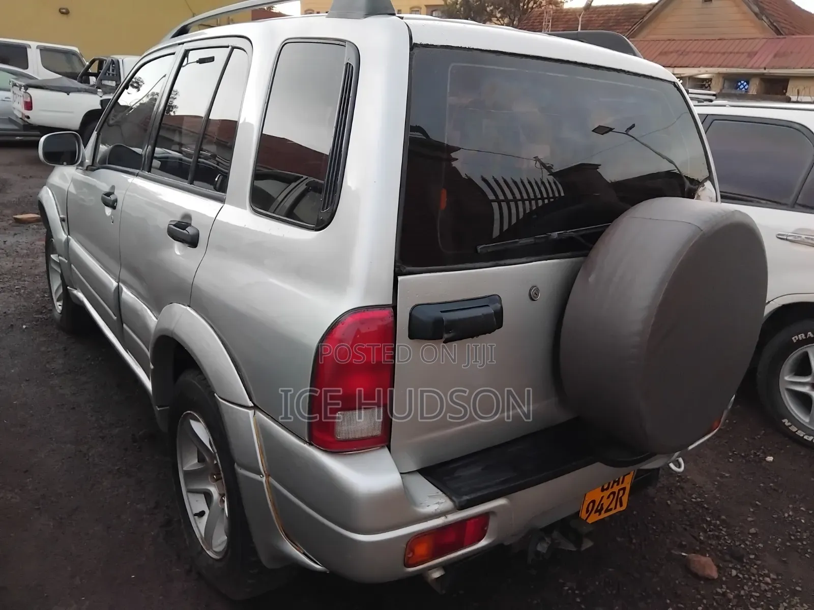 Suzuki Escudo 2002 Silver