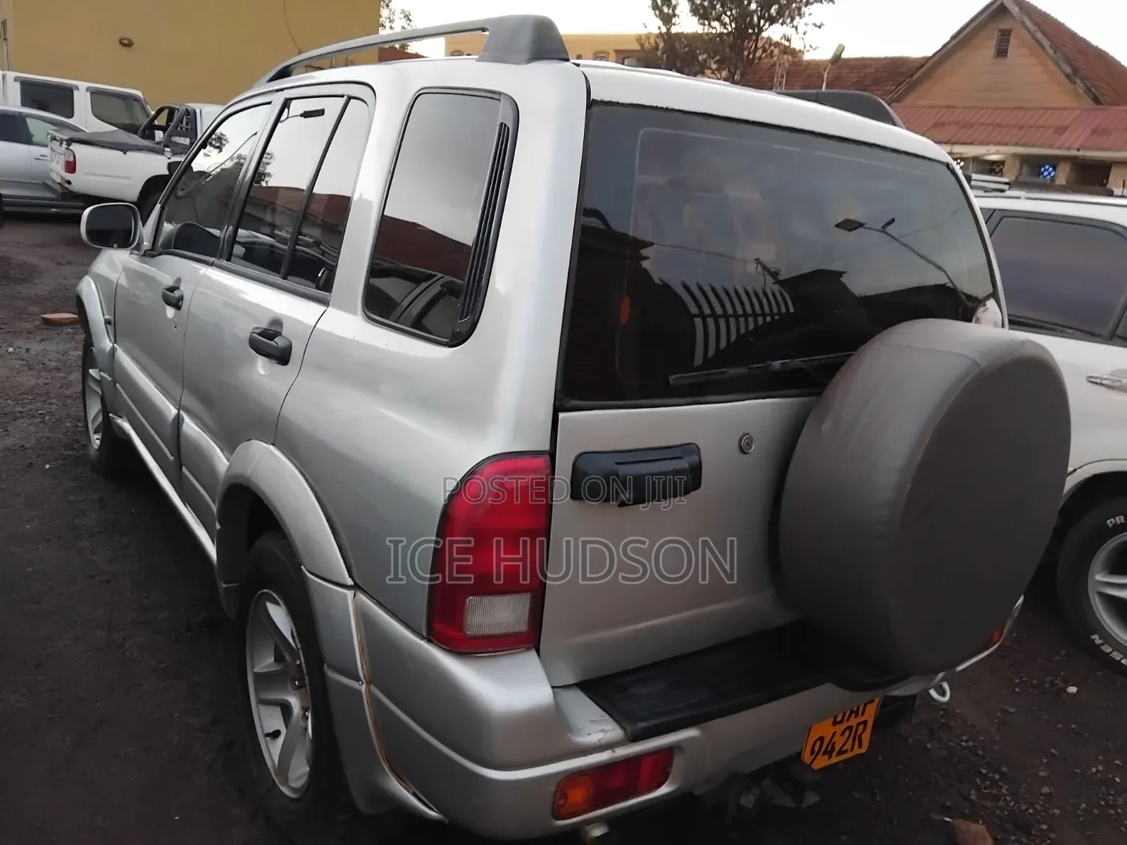 Suzuki Escudo 2002 Silver
