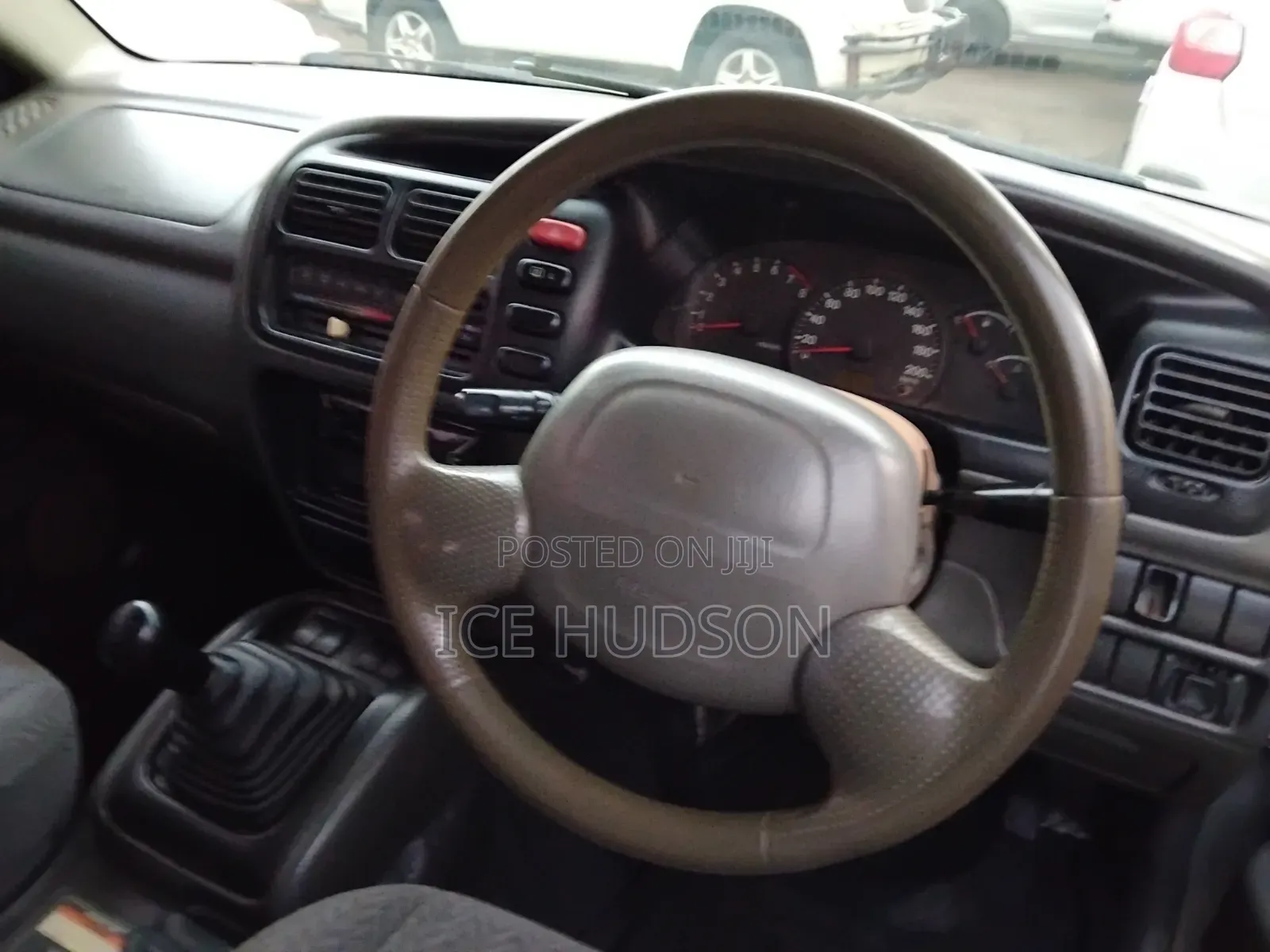Suzuki Escudo 2002 Silver