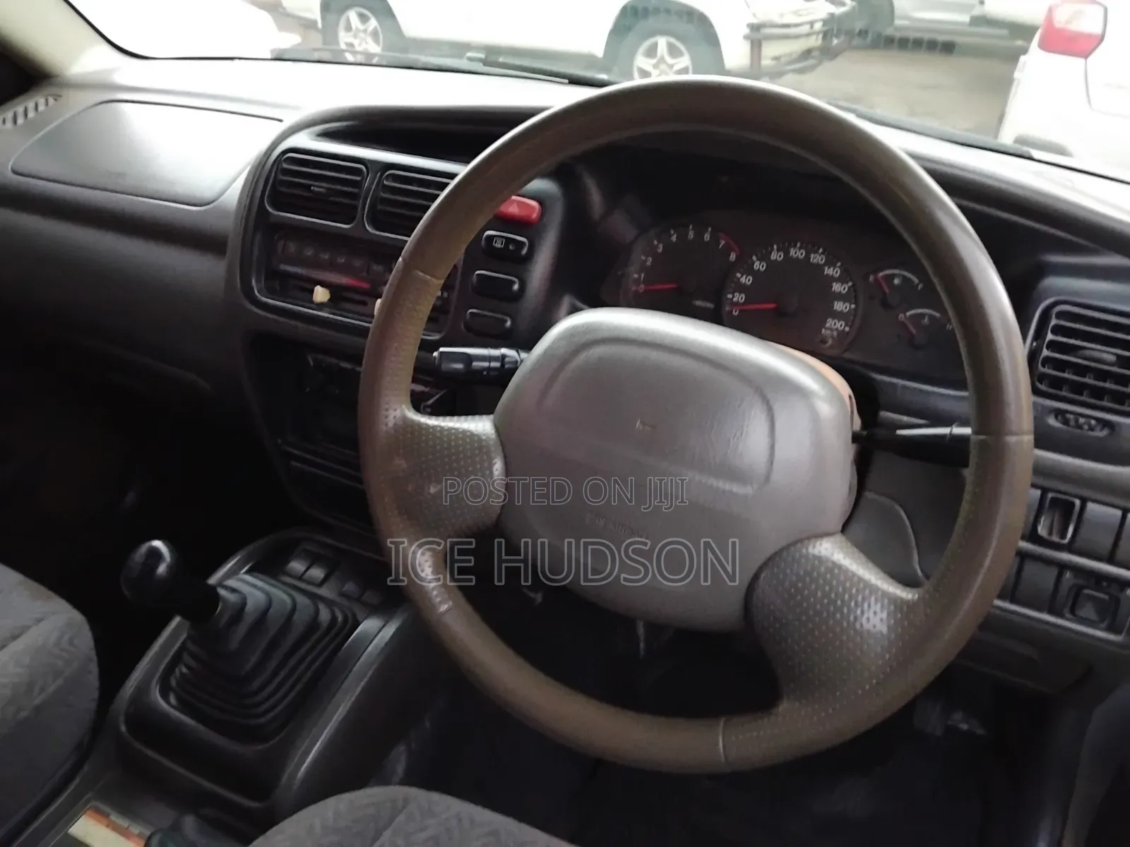 Suzuki Escudo 2002 Silver
