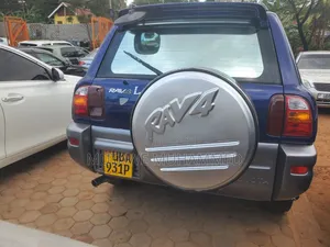 Toyota RAV4 1999 Blue