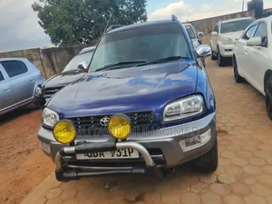 Toyota RAV4 1999 Blue