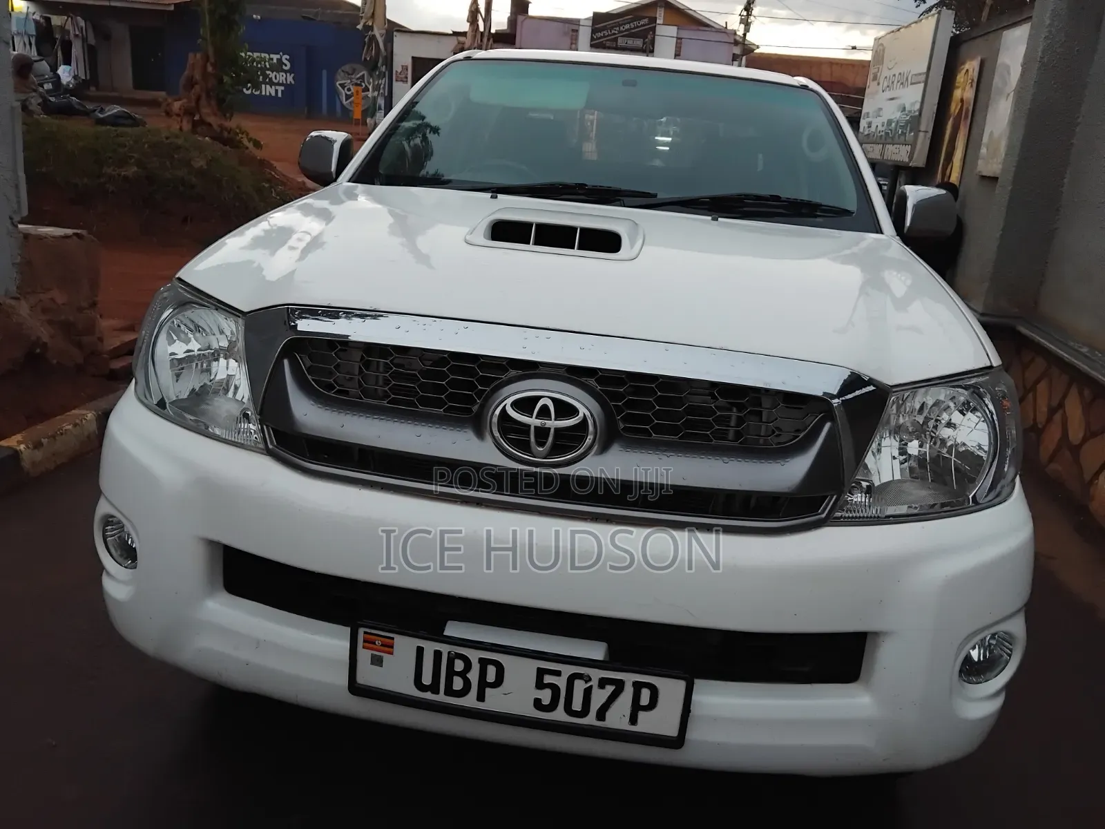 Toyota Hilux 2015 White