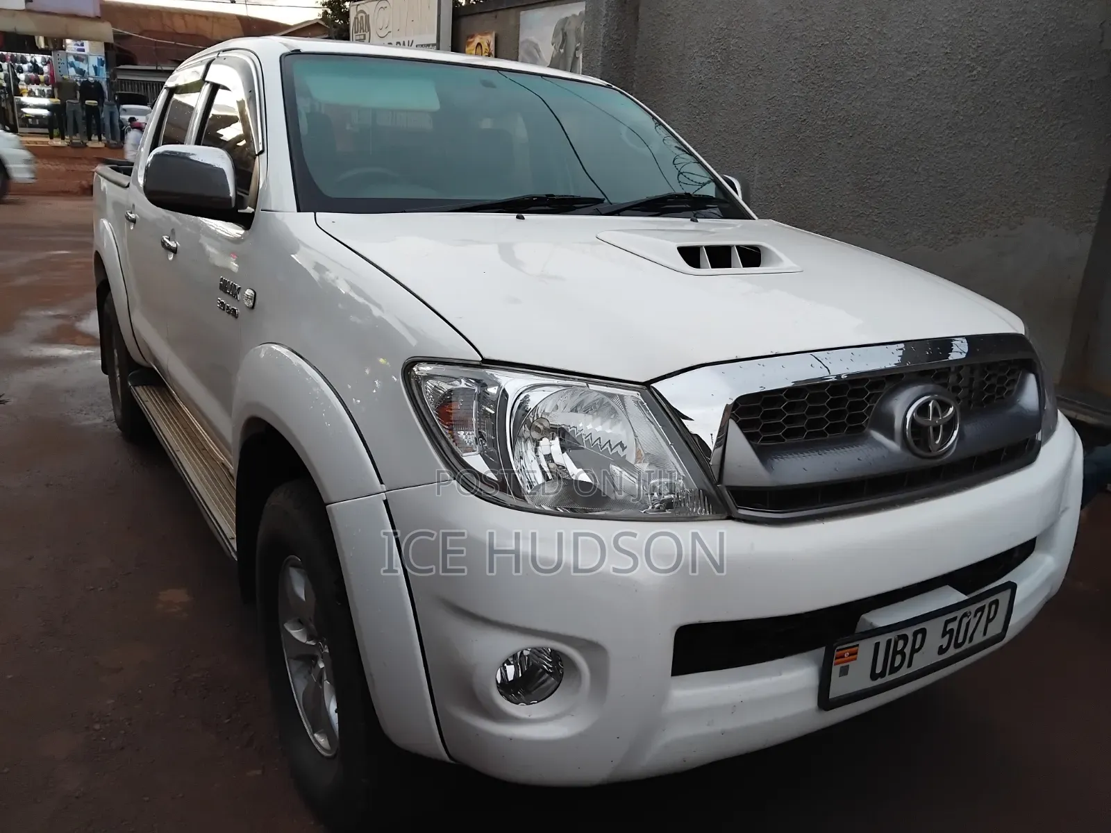 Toyota Hilux 2015 White