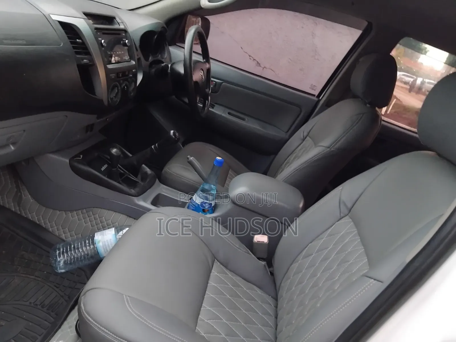 Toyota Hilux 2015 White
