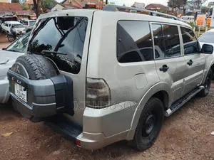 Mitsubishi Pajero 2007