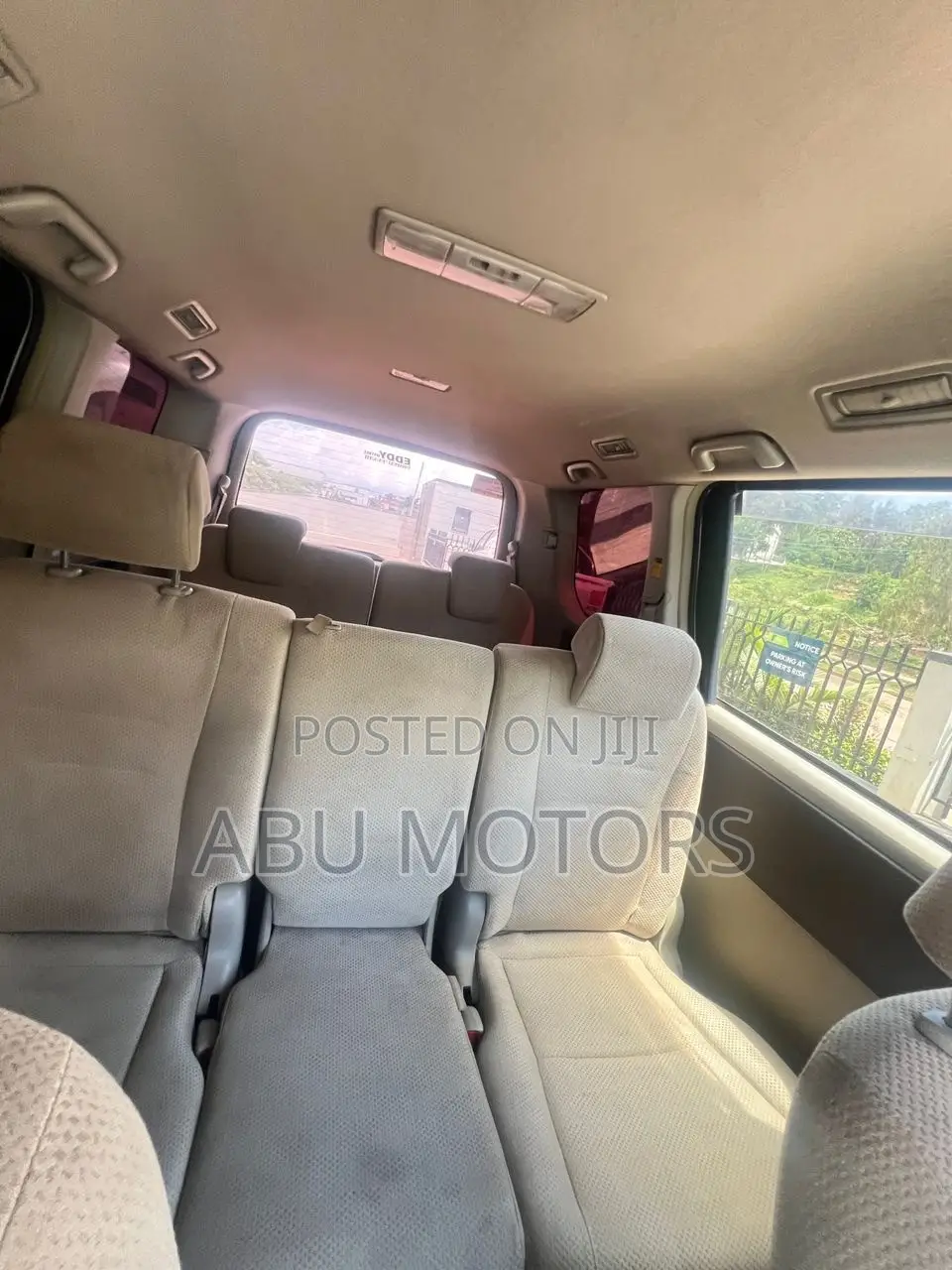 Toyota Noah 2009 White
