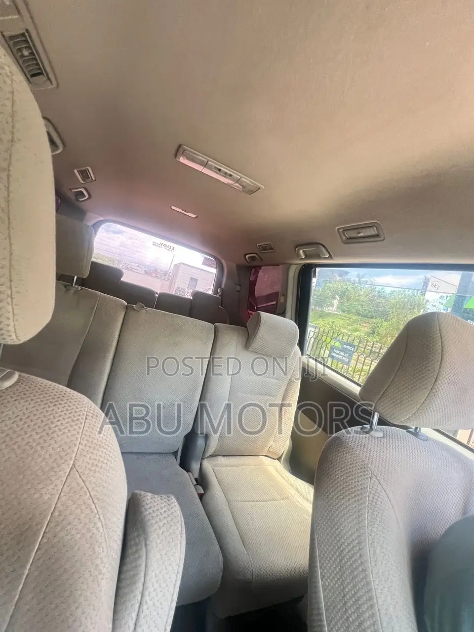Toyota Noah 2009 White