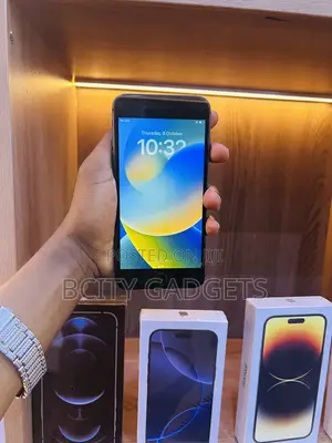 Apple iPhone 8 Plus 64 GB Black