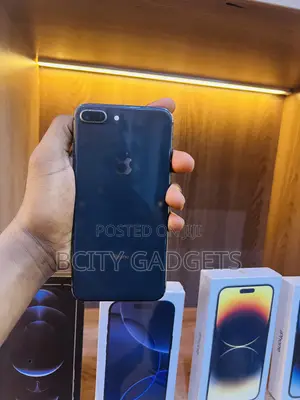 Apple iPhone 8 Plus 64 GB Black