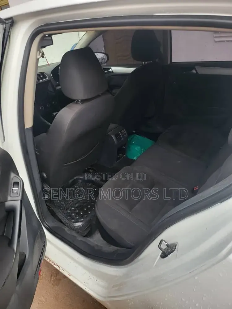 Volkswagen Golf 2014 White