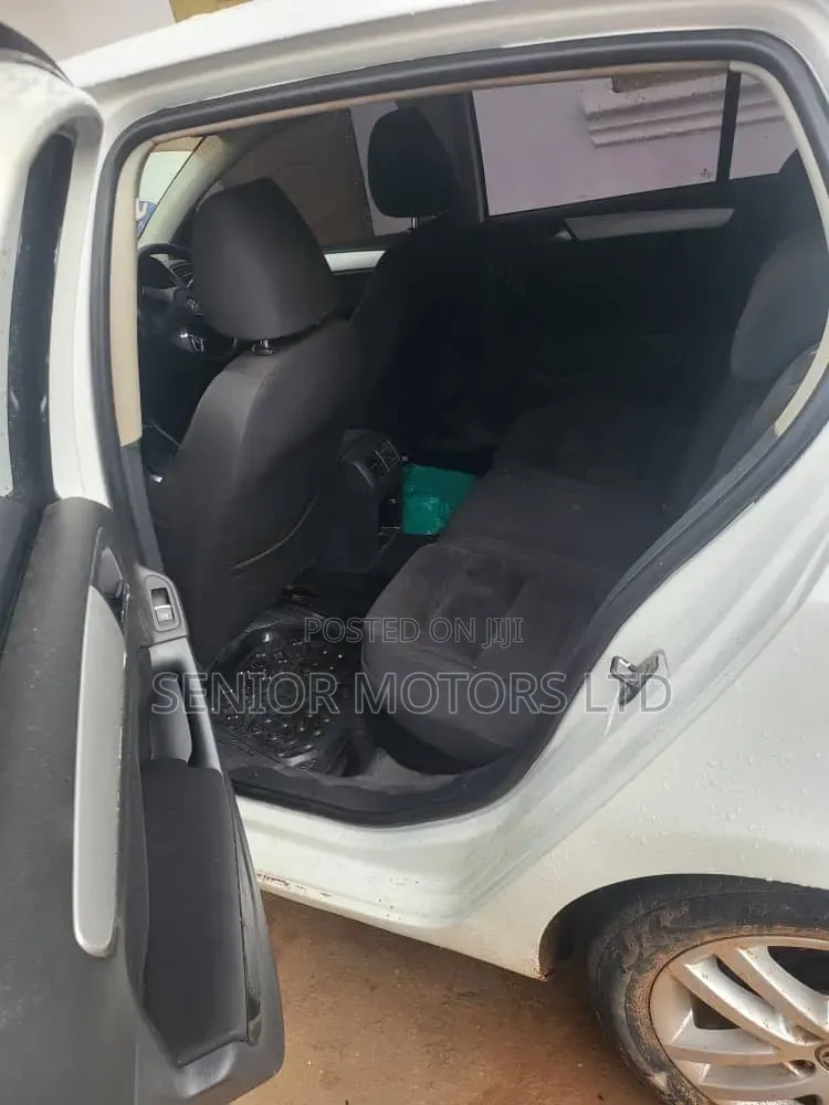 Volkswagen Golf 2014 White