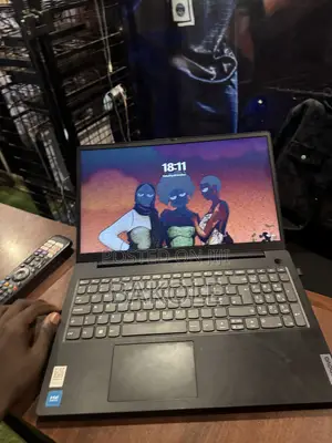 Laptop Lenovo V15 4GB Intel Celeron SSD 256GB