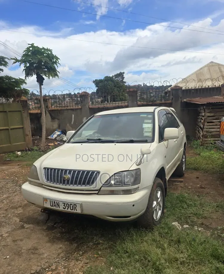 Toyota Harrier 2.4 2008 White
