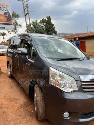 Toyota Noah 2.0 143hp AWD (8 Seater) 2011 Gray
