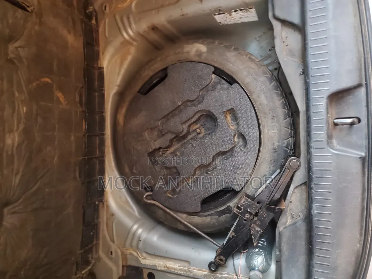 Toyota Ractis 2006 Gray