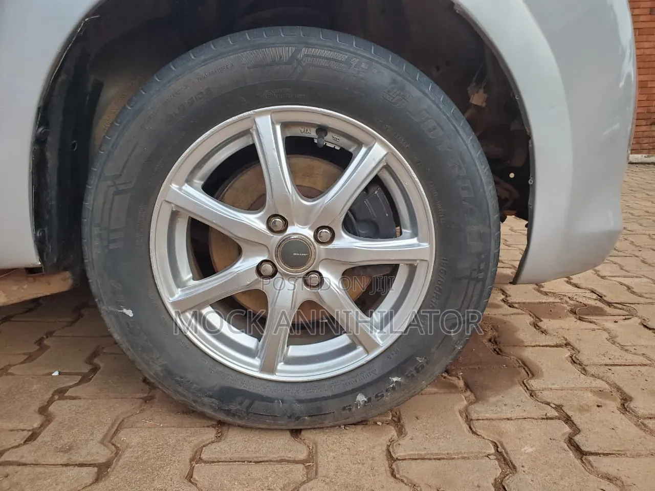 Toyota Ractis 2006 Gray