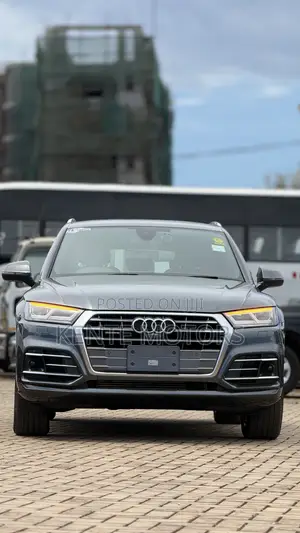 Audi Q5 2.0T Premium AWD quattro 2018