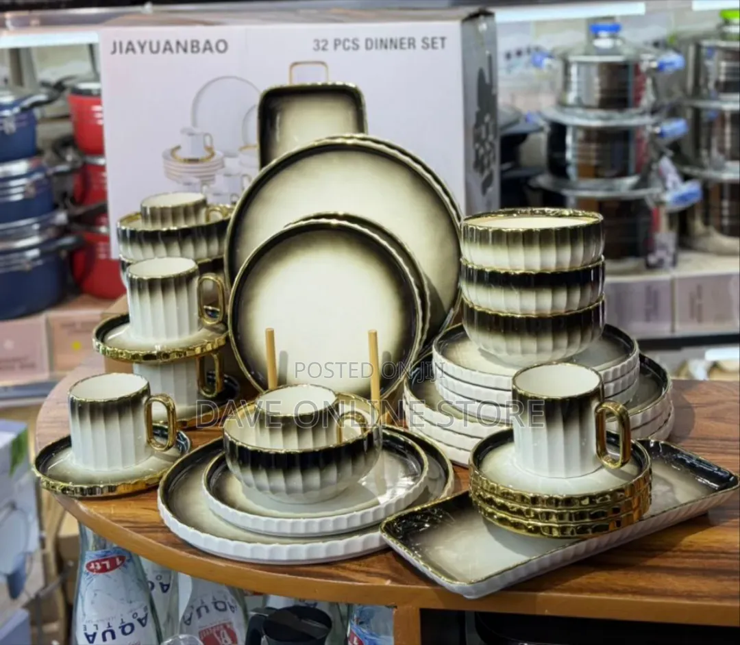 Black Camouflage Dinner Set