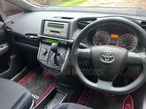 Toyota Wish 2012 Blue
