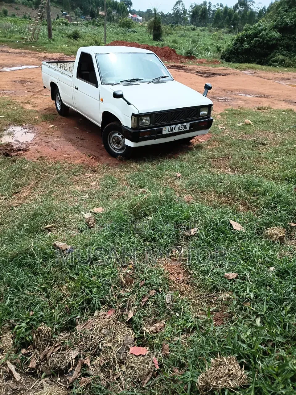 Nissan Pick-Up 1995 White