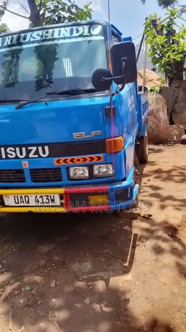 Elf Isuzu Tipper