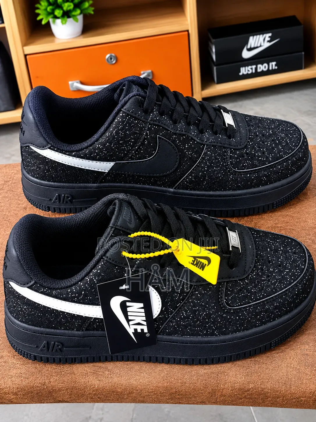 Black Nike Sneaker