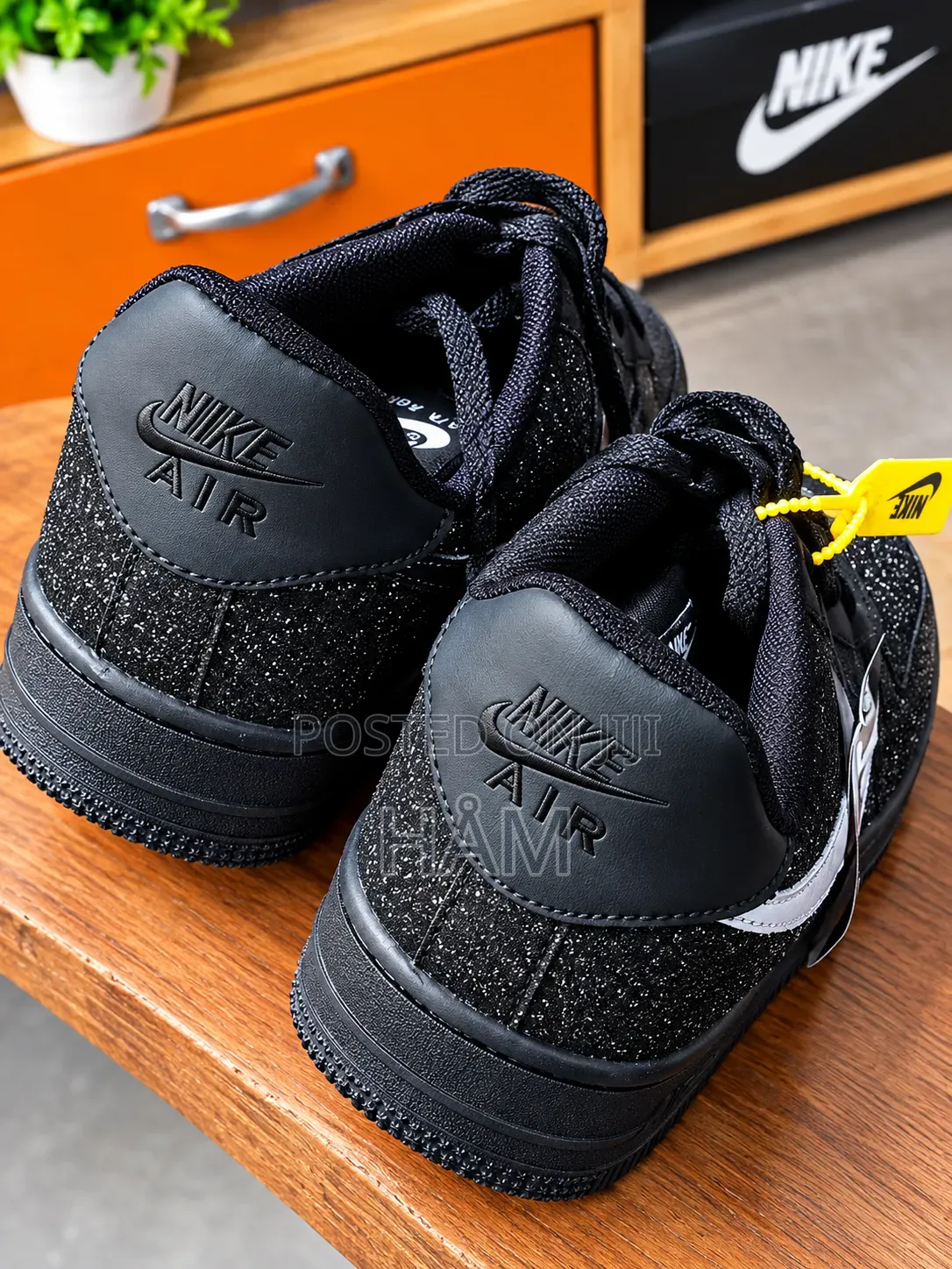 Black Nike Sneaker