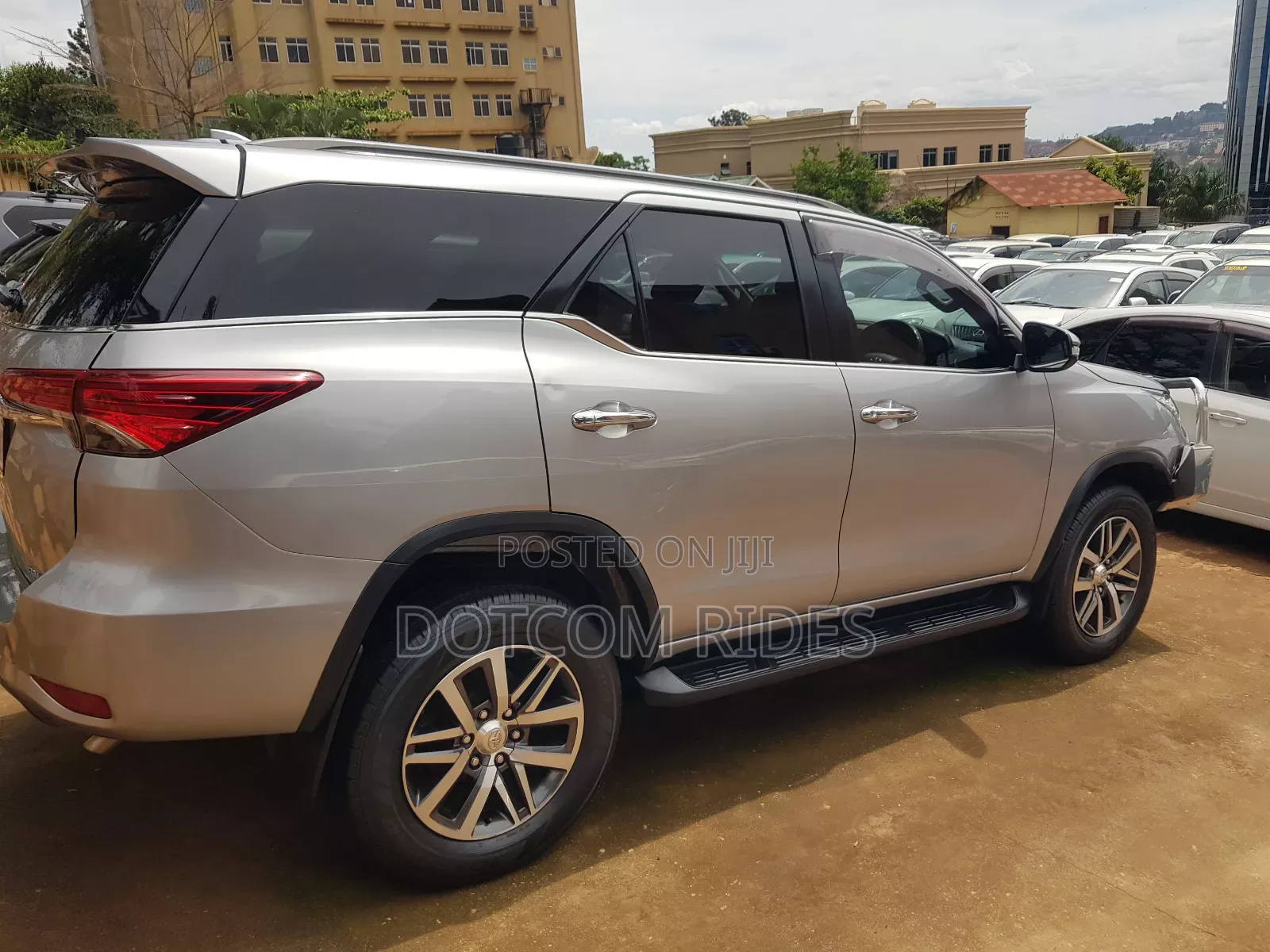 Toyota Fortuner 2.7 RWD 2015 Silver