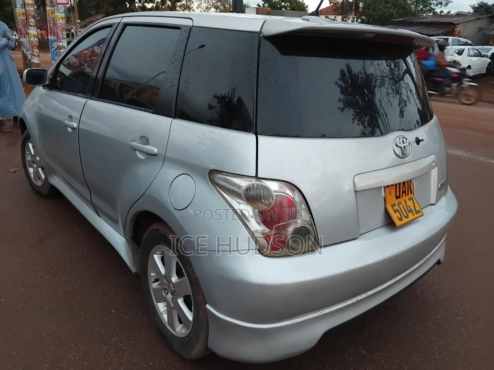Toyota IST 2003 Silver
