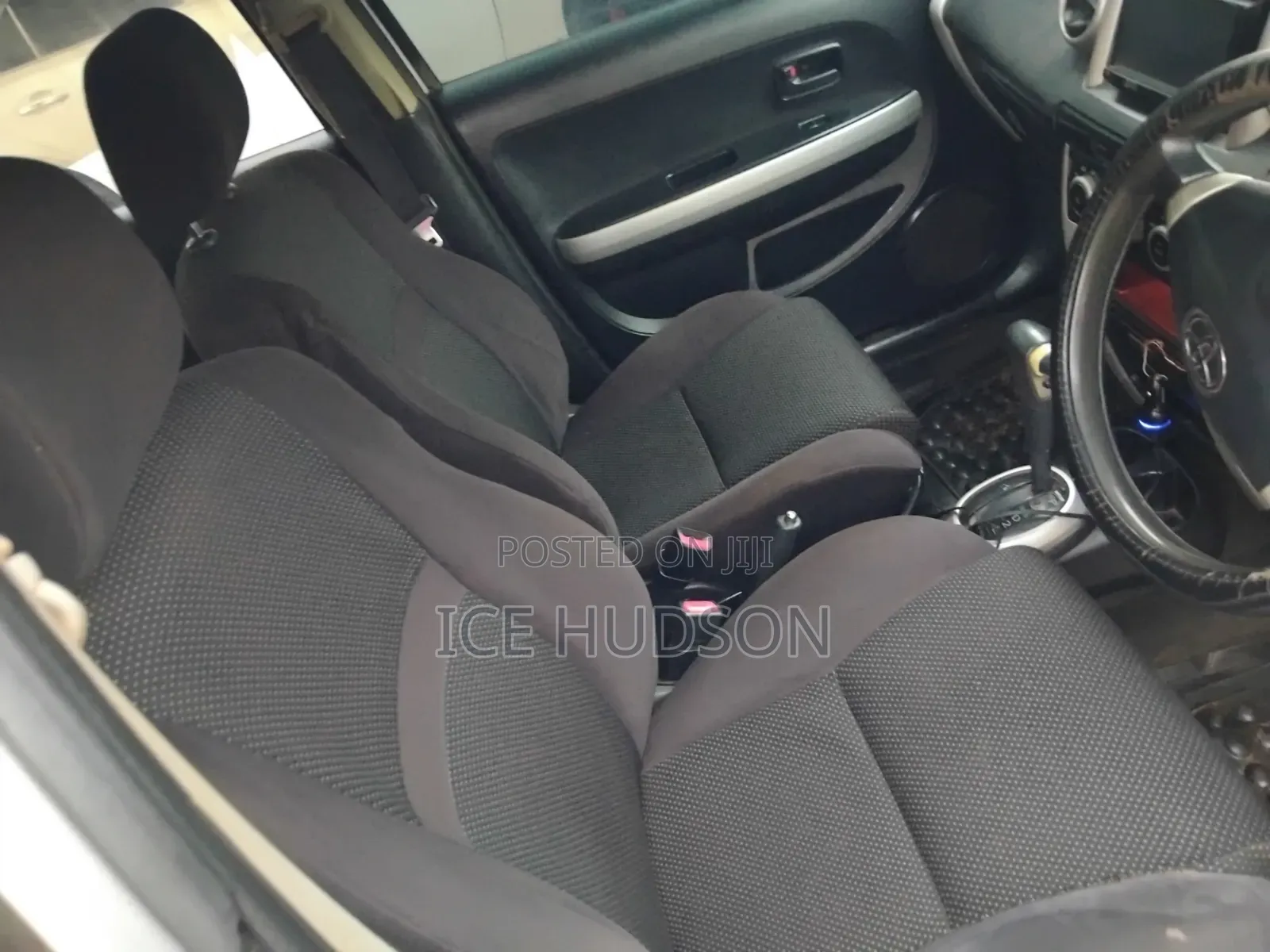 Toyota IST 2003 Silver